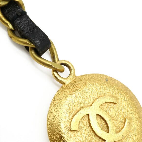 Chanel Vintage CC Mark Keychain Bag Charm - Picture 5 of 5